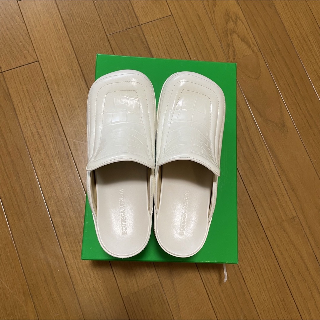 Bottega Veneta(ボッテガヴェネタ)の期間限定⚫︎ボッテガヴェネタ白プラットフォームミュール新品 レディースの靴/シューズ(ミュール)の商品写真