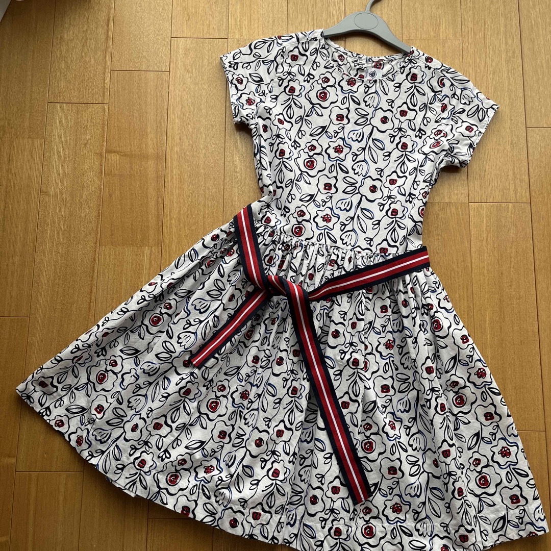 PETIT BATEAU(プチバトー)のプチバトー　ワンピース キッズ/ベビー/マタニティのキッズ服女の子用(90cm~)(ワンピース)の商品写真