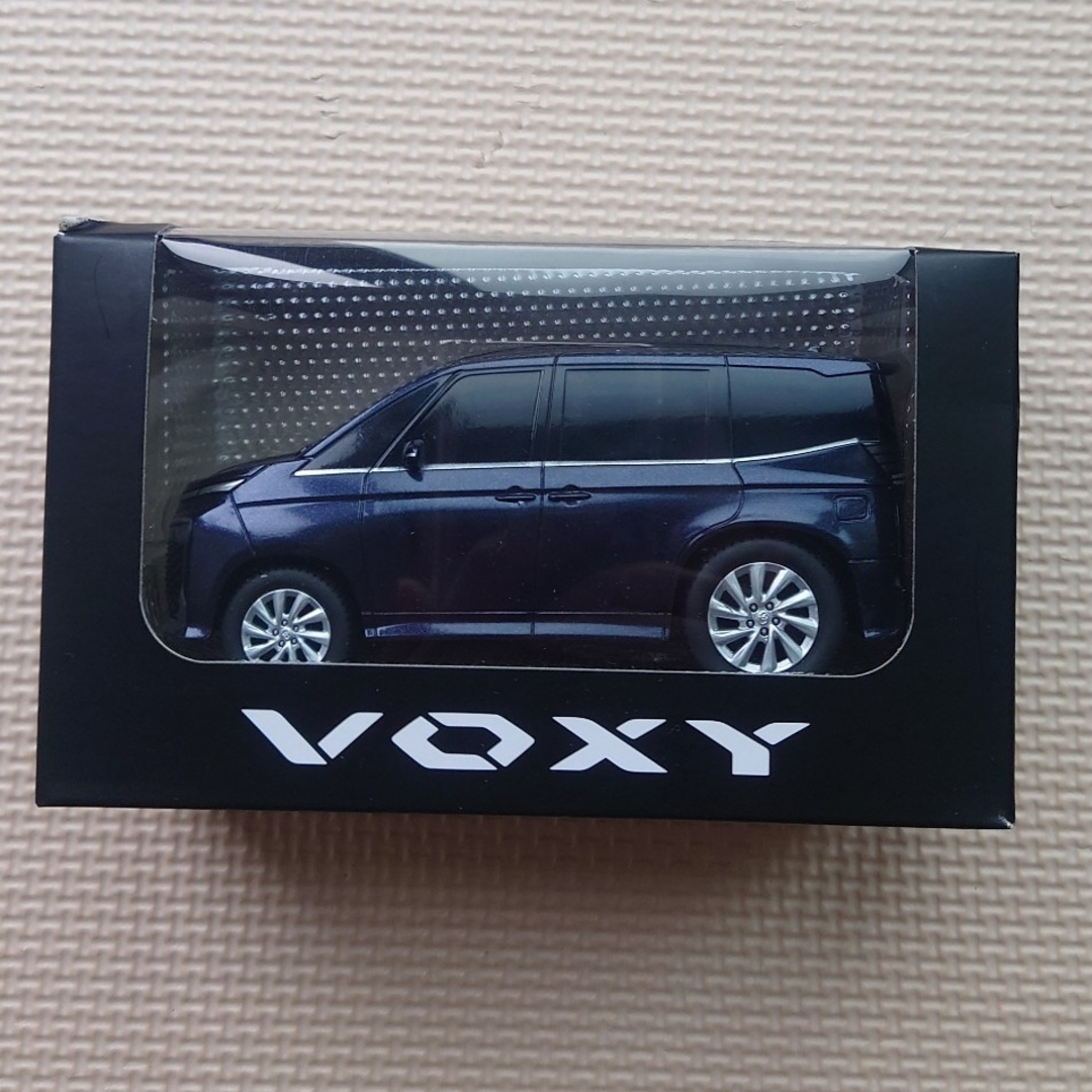 トヨタ(トヨタ)のヴォクシー　ミニカー エンタメ/ホビーのおもちゃ/ぬいぐるみ(ミニカー)の商品写真