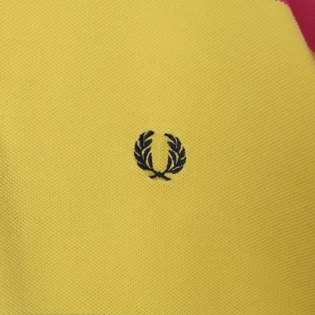 FRED PERRY フレッドペリー ポロシャツ  刺繍ロゴ Ｍ 大きめ