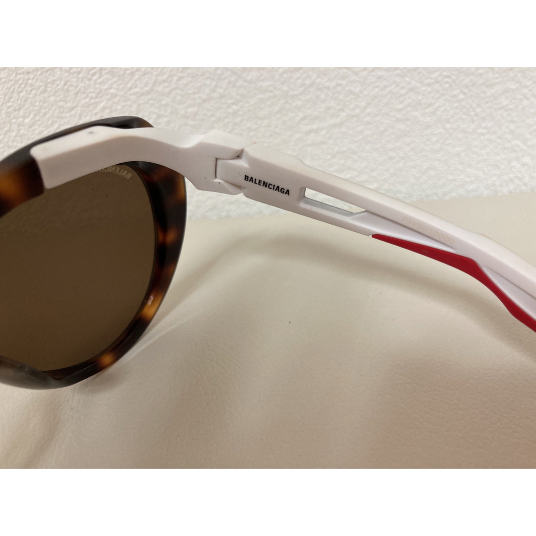 BALENCIAGAバタフライ サングラス BB0024SA 002