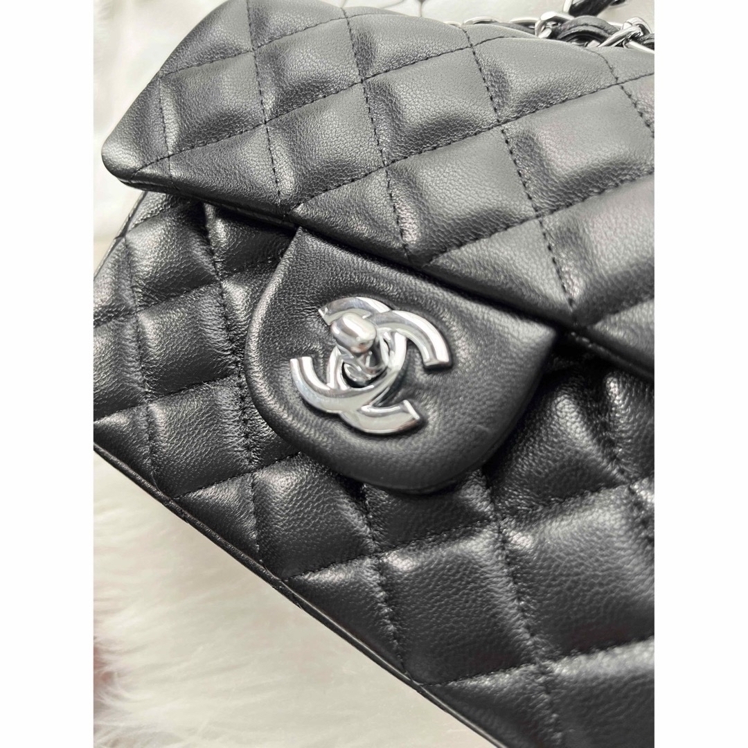 CHANEL ノベルティ チェーンバック