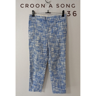 クルーンアソング(CROON A SONG)のCROON A SONG クルーンアソング コットン 総柄 パンツ 青白 36(カジュアルパンツ)