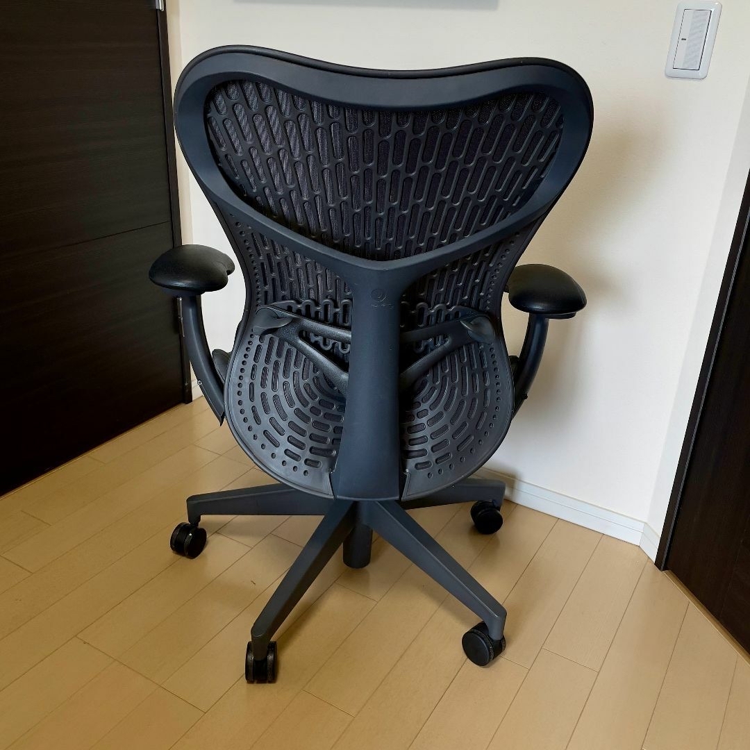 美品 Herman Miller ハーマンミラー ミラ2チェア 1