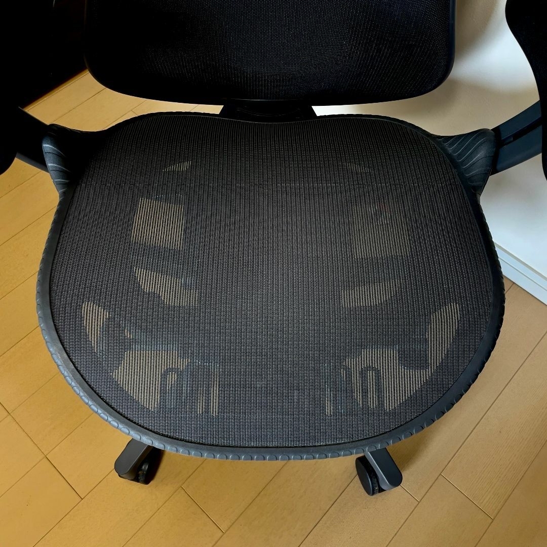 美品 Herman Miller ハーマンミラー ミラ2チェア 3