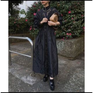 アメリヴィンテージ(Ameri VINTAGE)のUND SHEER JACQUARD TUCK DRESS(ロングドレス)