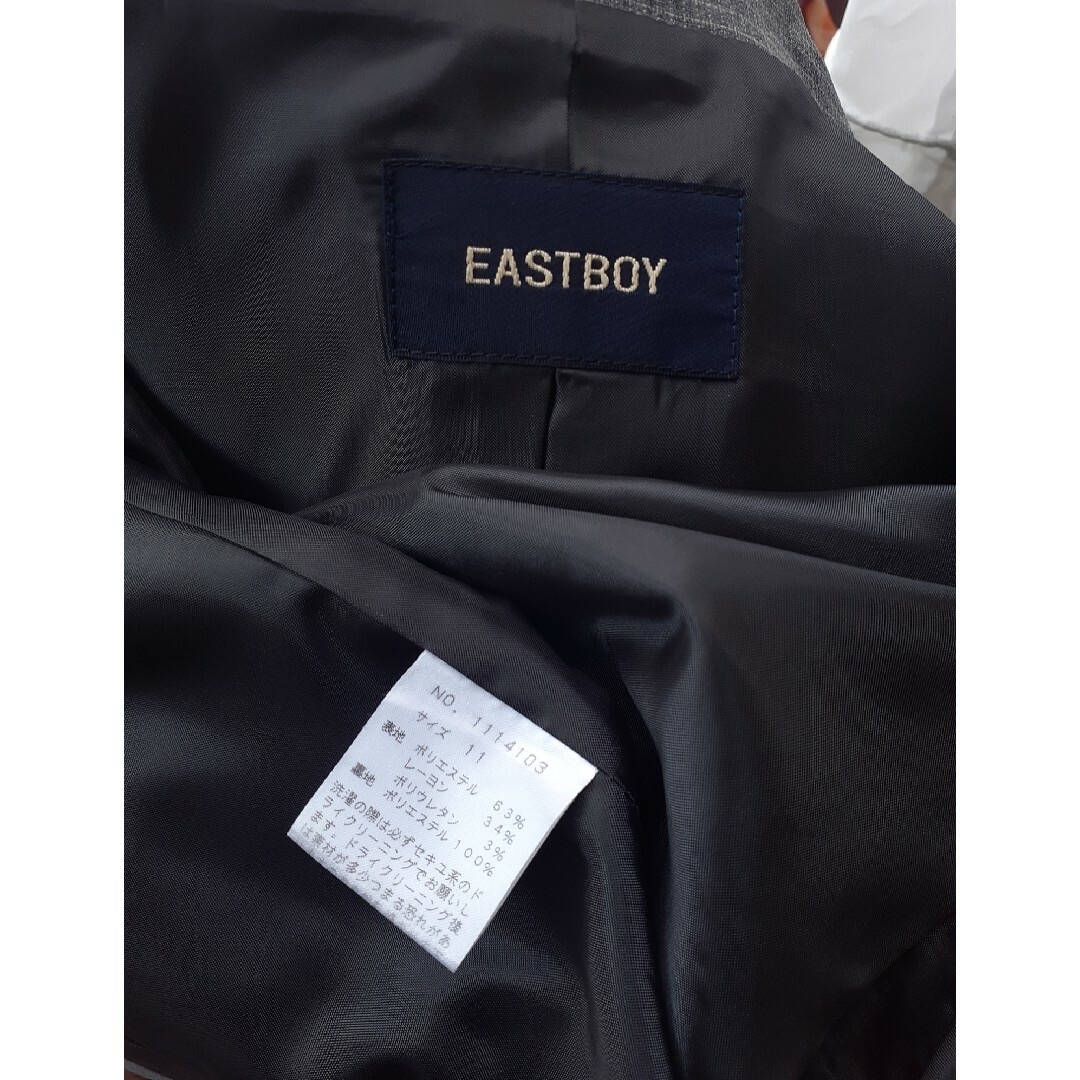 EASTBOY(イーストボーイ)のEAST BOY　スーツ上下　ブラウス　3点セット　スーツレディース　グレー レディースのフォーマル/ドレス(スーツ)の商品写真