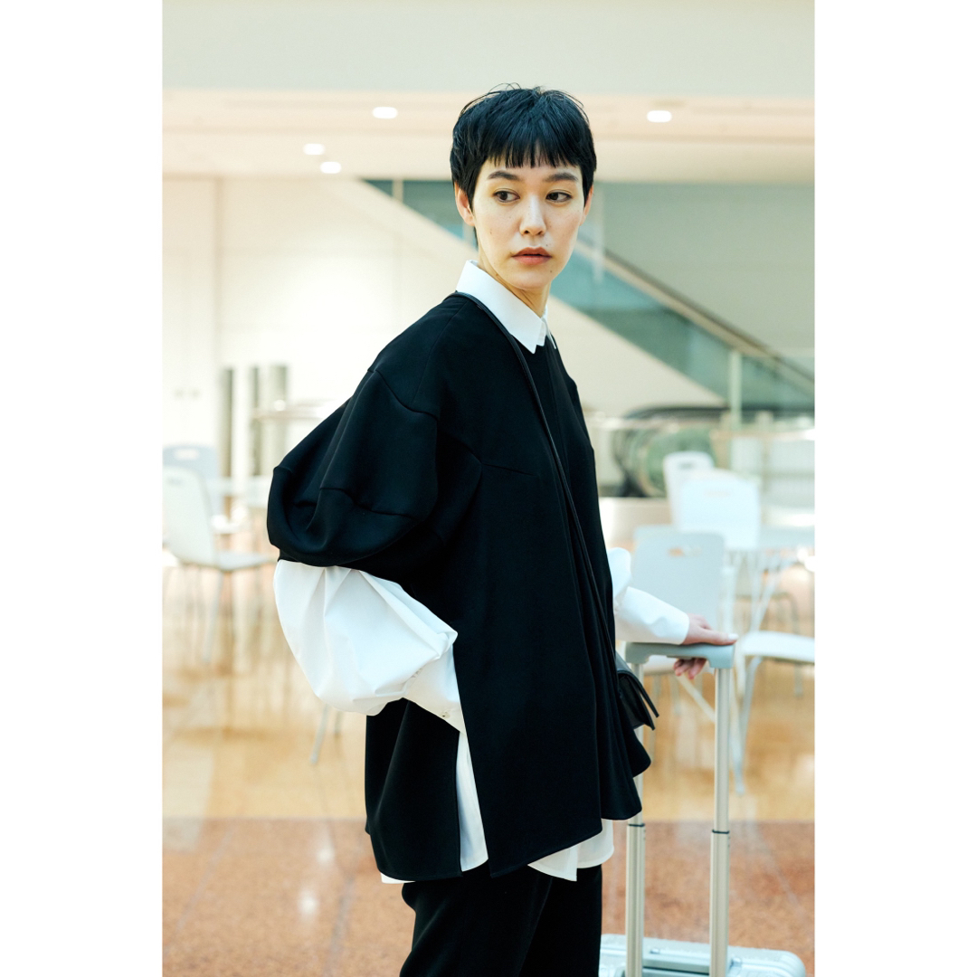 ENFOLD - ENFOLD DRAPE SLEEVE T-SHIRT 新品タグ付き ブラックの通販