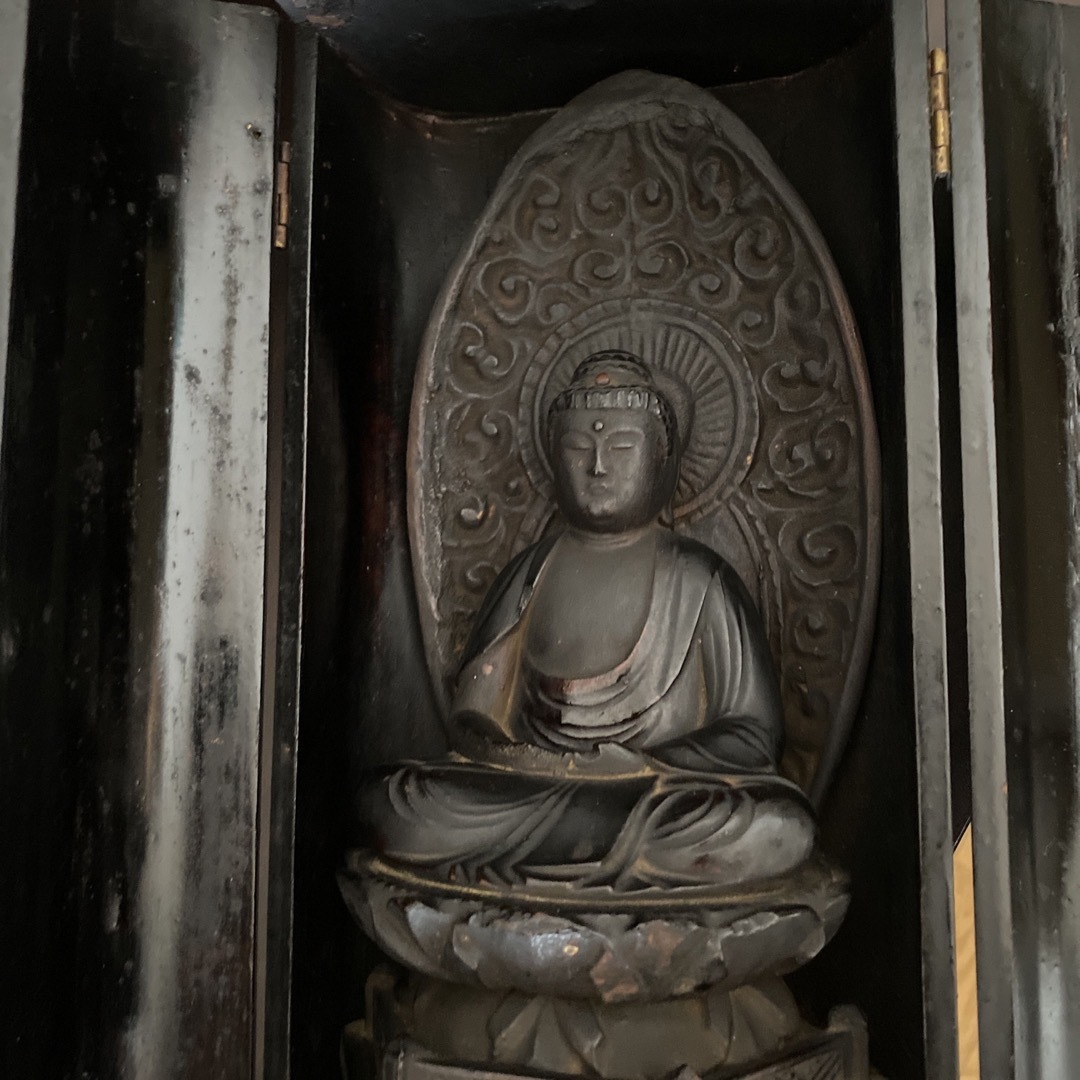 時代物/木彫り釈迦如来坐像仏像仏教美術 - 彫刻/オブジェ