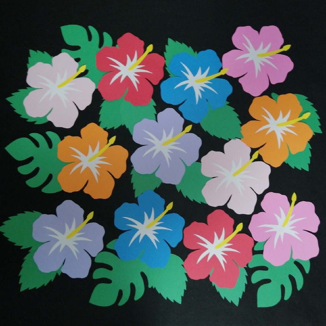 ハイビスカス　壁飾り　イベント　壁面飾り　季節の花　SHOPmako ハンドメイドのインテリア/家具(インテリア雑貨)の商品写真