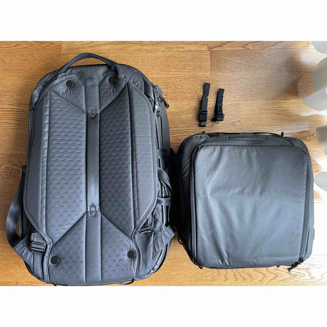 peak design(ピークデザイン)のtravel backpack 45L  黒　カメラキューブM付き メンズのバッグ(バッグパック/リュック)の商品写真