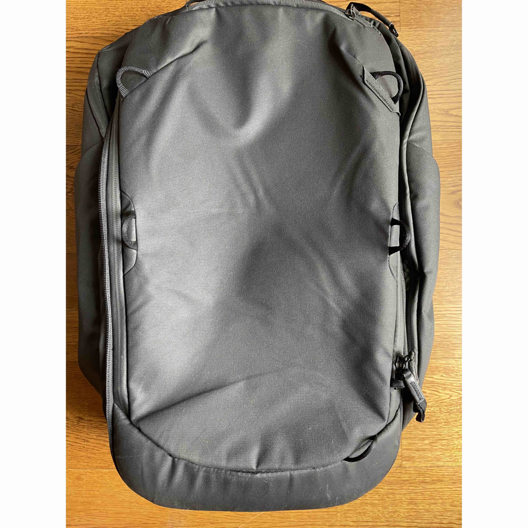 peak design(ピークデザイン)のtravel backpack 45L  黒　カメラキューブM付き メンズのバッグ(バッグパック/リュック)の商品写真