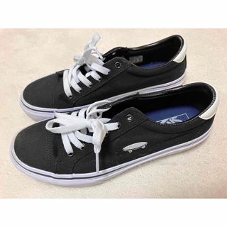 ヴァンズ(VANS)のVANS COURT ICON V311(スニーカー)