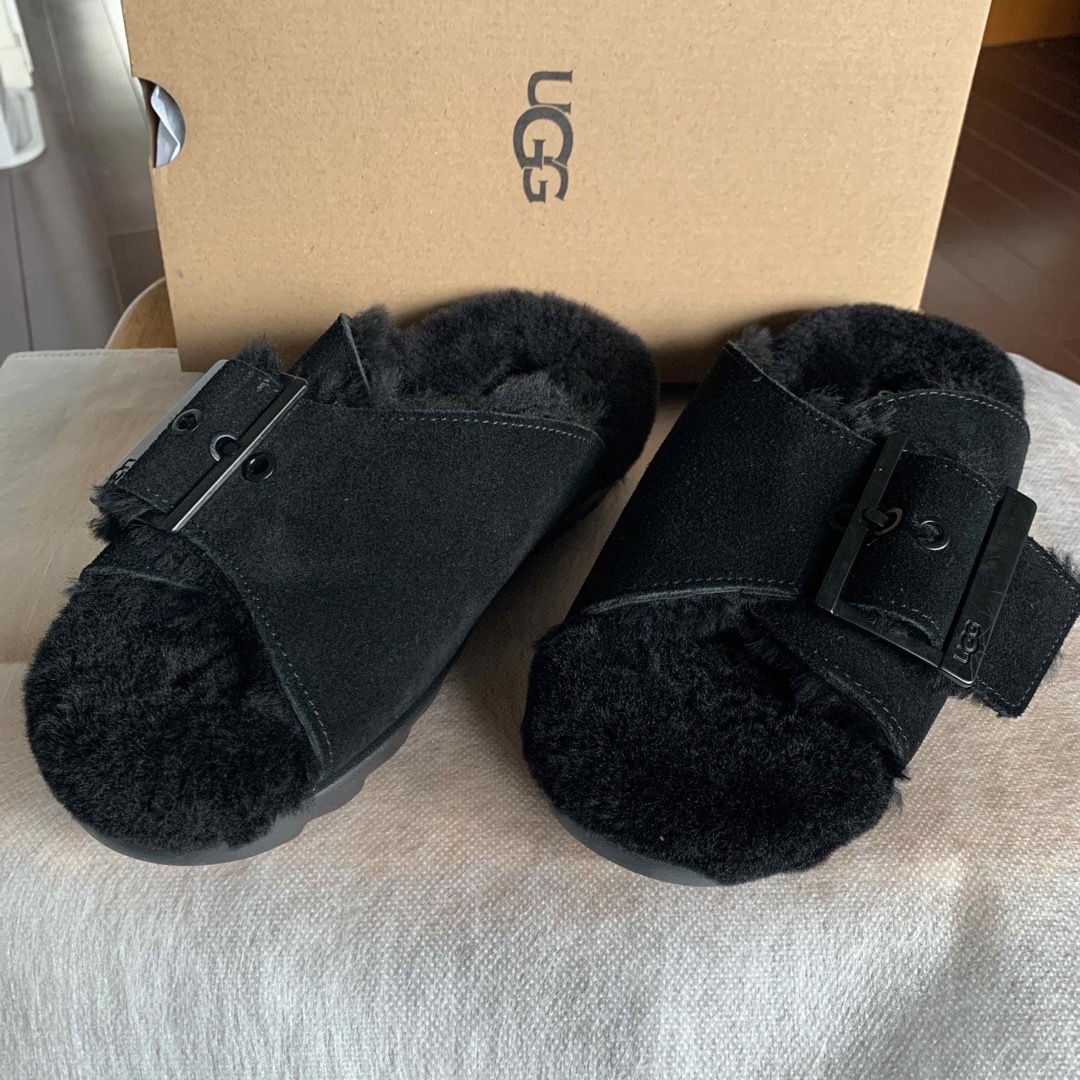 UGG - UGG OUTSLIDE BUCKLE ブラックサンダルサイズ22cmの通販 by