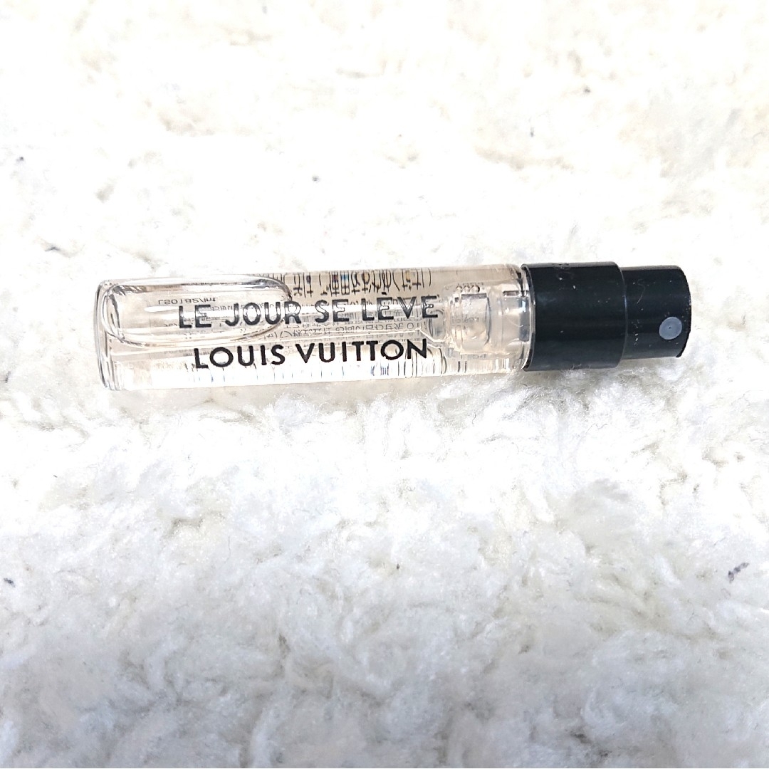 LOUIS VUITTON(ルイヴィトン)のルイヴィトン　ルジュール・スレーヴ　フレグランス　　香水　2ml コスメ/美容の香水(香水(女性用))の商品写真