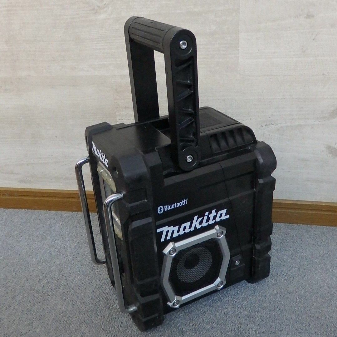 【品】makita マキタ 14.4V/18V対応 充電式ラジオ MR108
