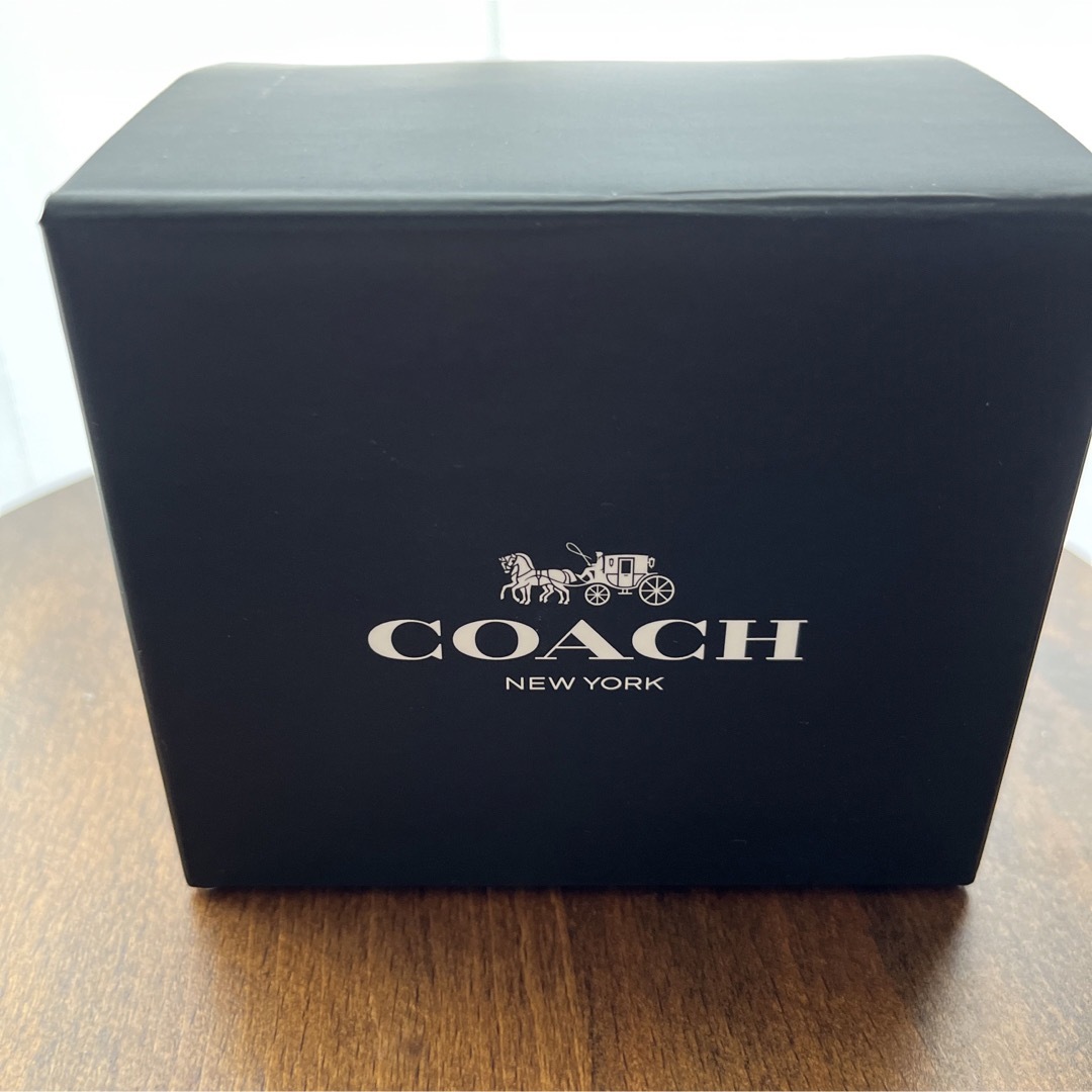 COACH(コーチ)のCOACH  ノベルティー　非売品　レキシー　マグカップ インテリア/住まい/日用品のキッチン/食器(グラス/カップ)の商品写真