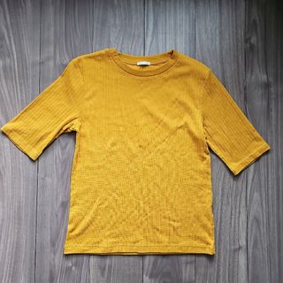 ジーユー(GU)のイエローリブ(Tシャツ(半袖/袖なし))