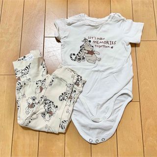 エイチアンドエム(H&M)のH&M ベビーセットアップ　プーさん　60 70 80(ロンパース)