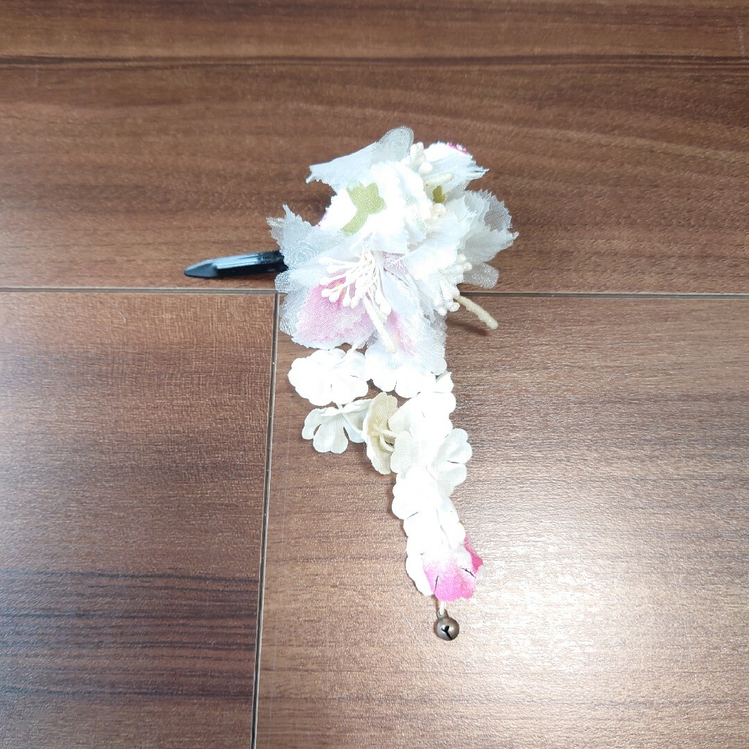 花飾り　浴衣用ヘアアクセ レディースのヘアアクセサリー(ヘアピン)の商品写真