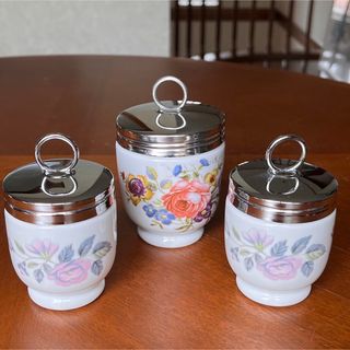 ロイヤルウースター(Royal Worcester)の【美品】ロイヤルウースター★エッグコドラー★3個　①(食器)