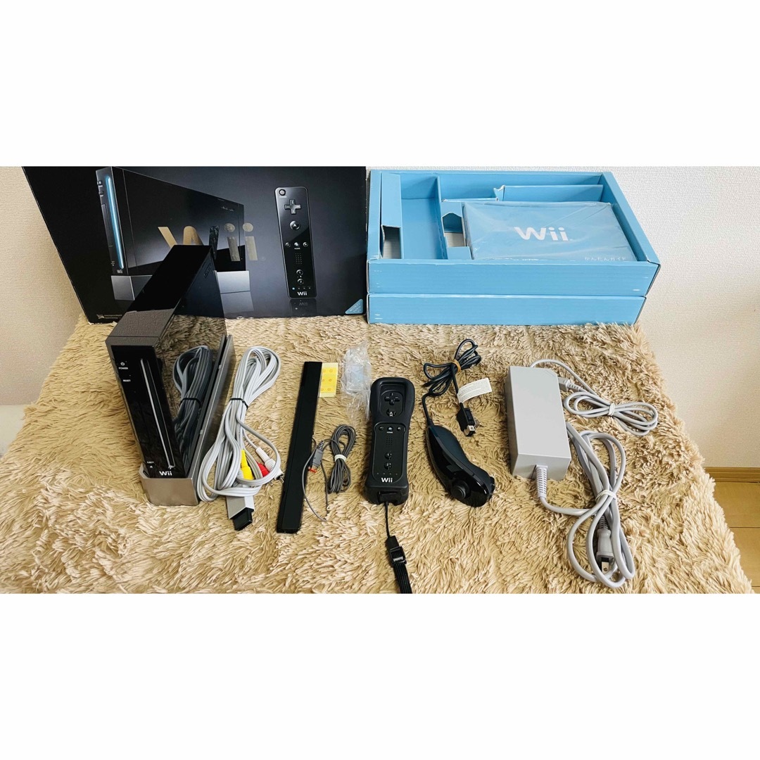 美品　Nintendo Wii RVL-S-KJ ブラック