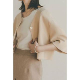 クラネ(CLANE)のCLANE V NECK COCOON SHORT JACKET(ノーカラージャケット)