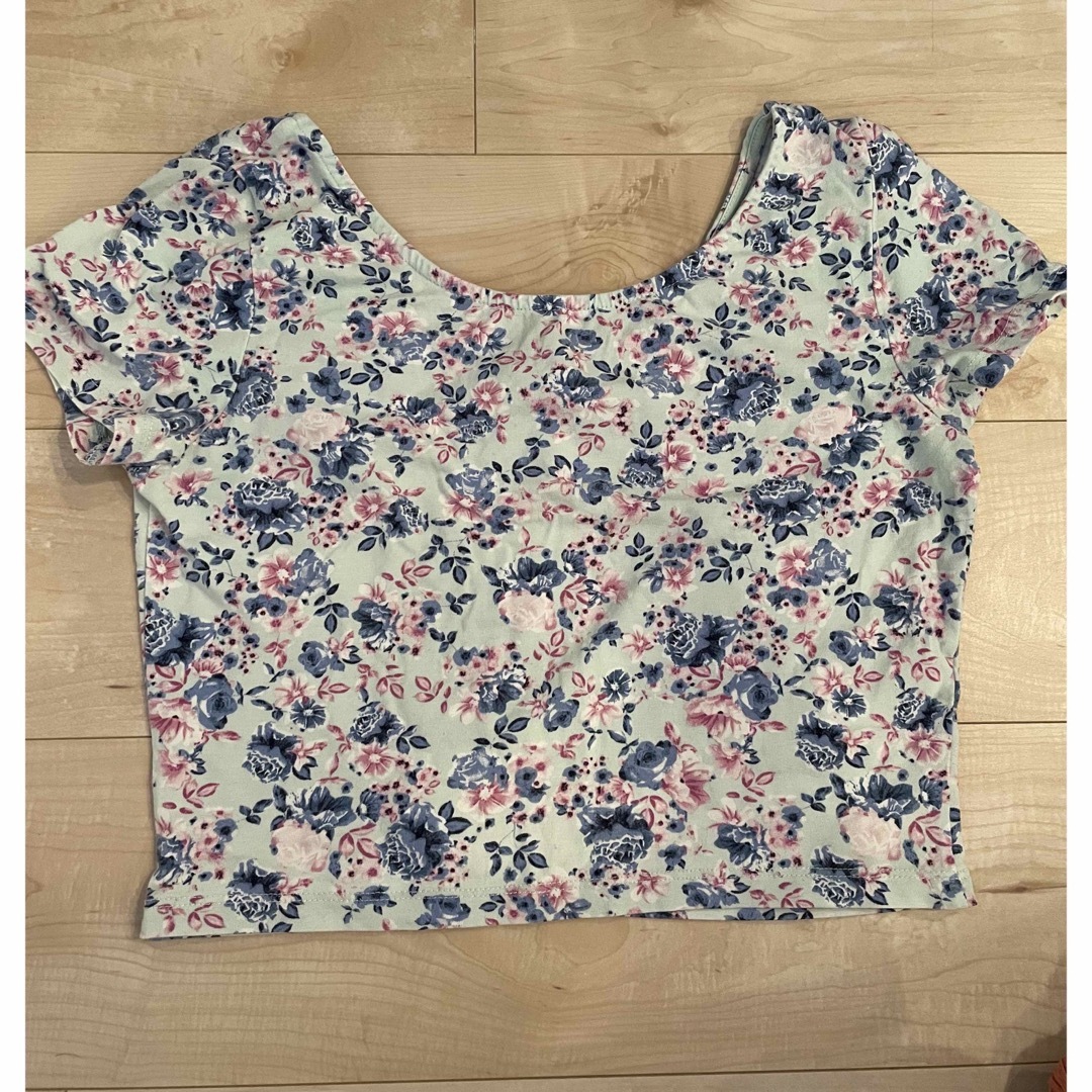H&M(エイチアンドエム)のTシャツ レディースのトップス(Tシャツ(半袖/袖なし))の商品写真