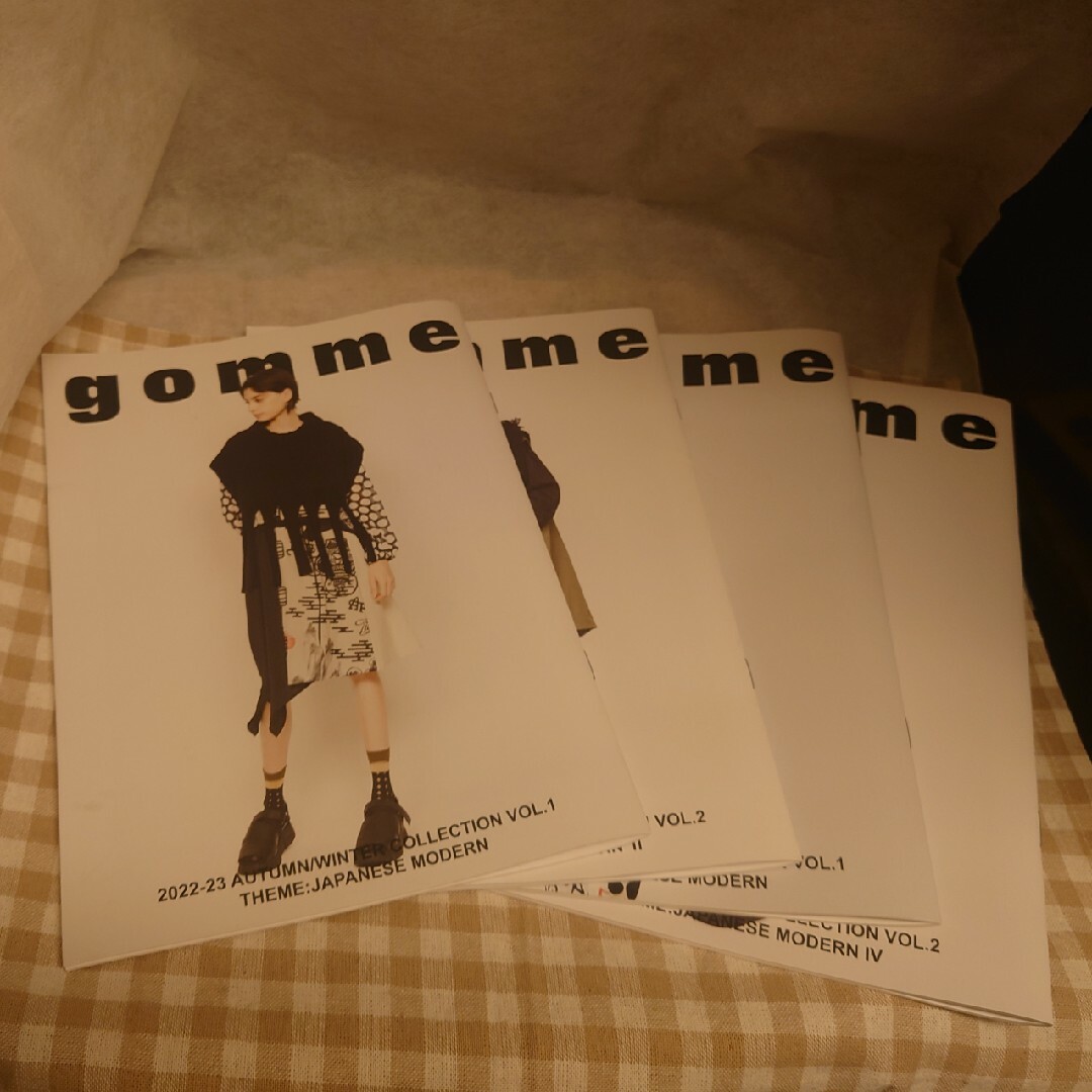 gomme(ゴム)のgomme  2022-2023 COLLECTION(4冊) エンタメ/ホビーの雑誌(ファッション)の商品写真