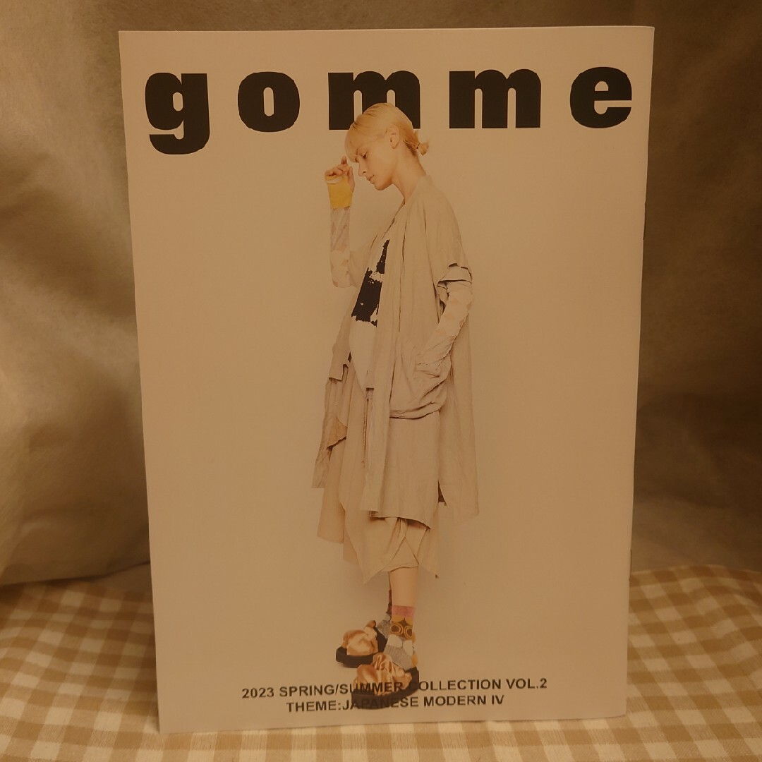 gomme(ゴム)のgomme  2022-2023 COLLECTION(4冊) エンタメ/ホビーの雑誌(ファッション)の商品写真