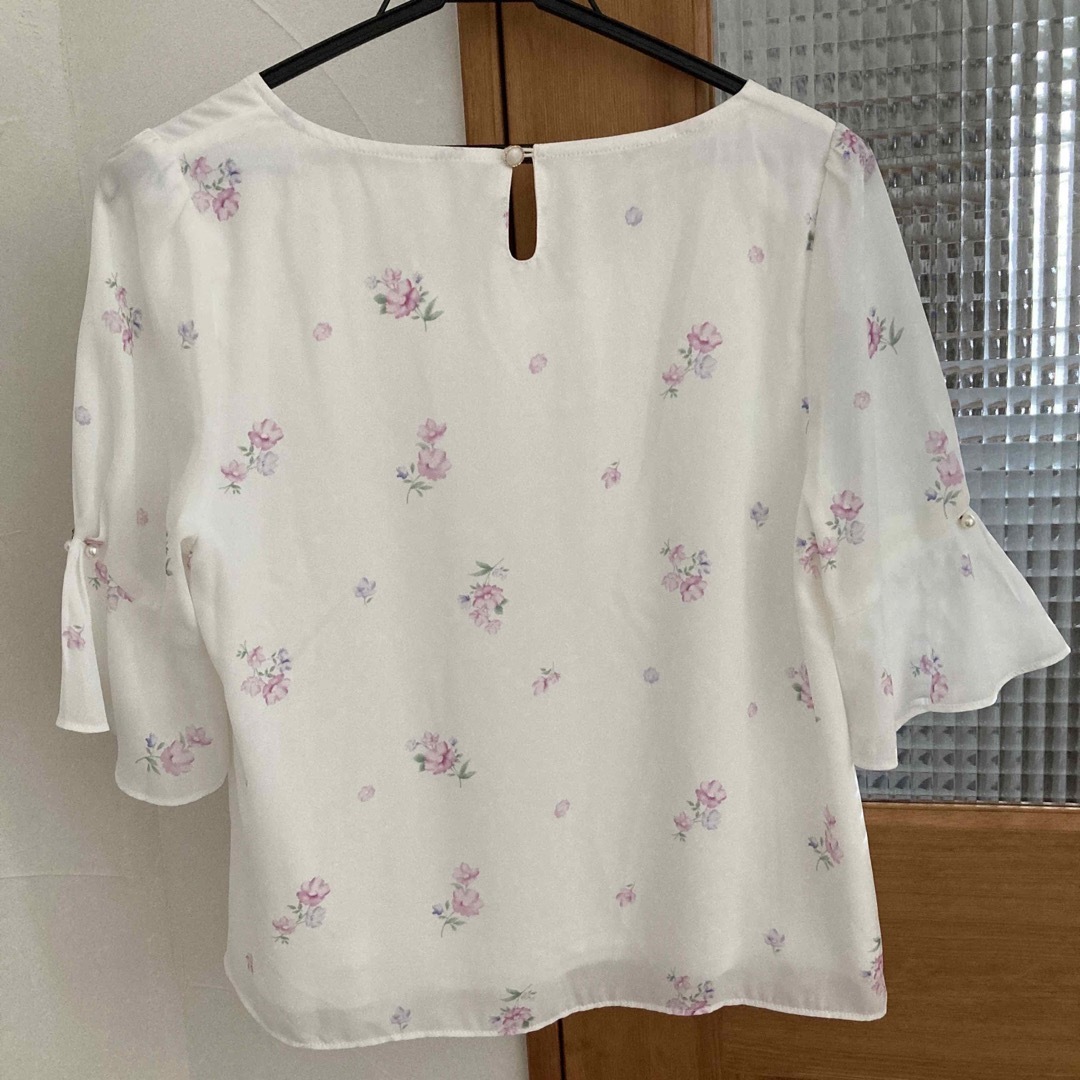 ☆最終価格☆ ブラウス 花柄 パターンフィオナ - トップス ☆最終価格☆ ブラウス 花柄 パターンフィオナ - トップス