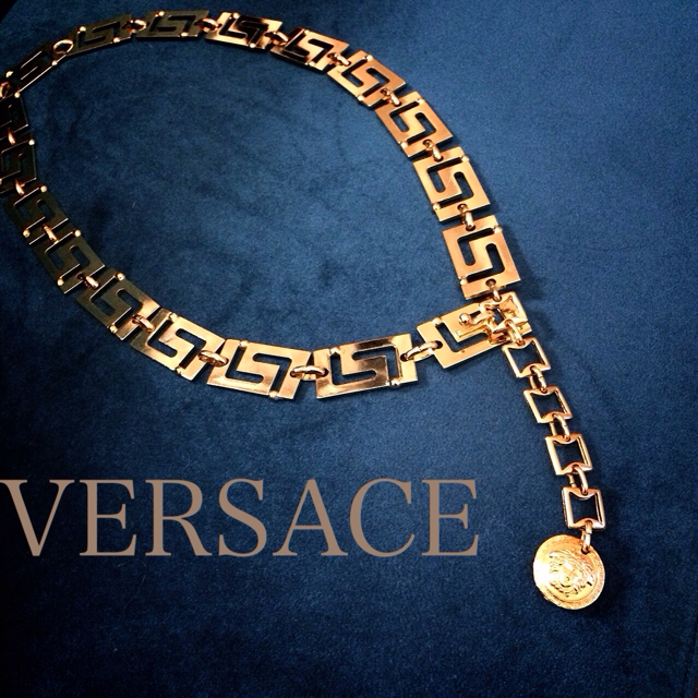 VERSACE(ヴェルサーチ)のヴェルサーチ♡美品80年代ベルト レディースのファッション小物(ベルト)の商品写真