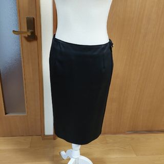 美品　iCB　タイトスカート　光沢