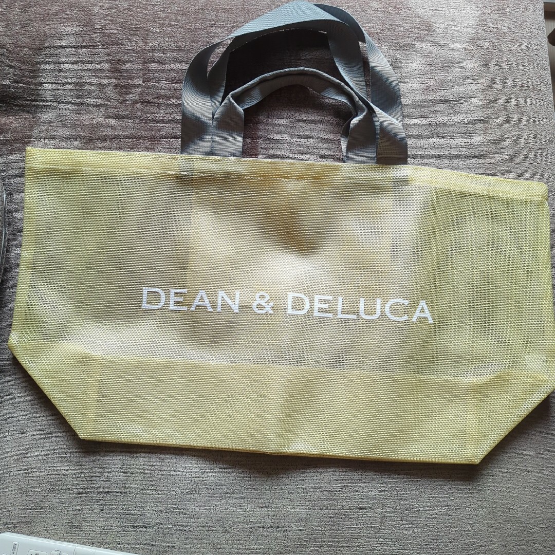DEAN & DELUCA(ディーンアンドデルーカ)の新品未使用☆ディーンアンドデルーカ　メッシュトート　ビッグサイズ　2023 レディースのバッグ(トートバッグ)の商品写真