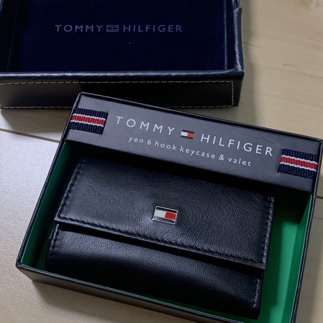 TOMMY HILFIGER(トミーヒルフィガー)のトミーヒルフィガー TOMMY HILFIGER キーケース レザー ブラック メンズのファッション小物(キーケース)の商品写真