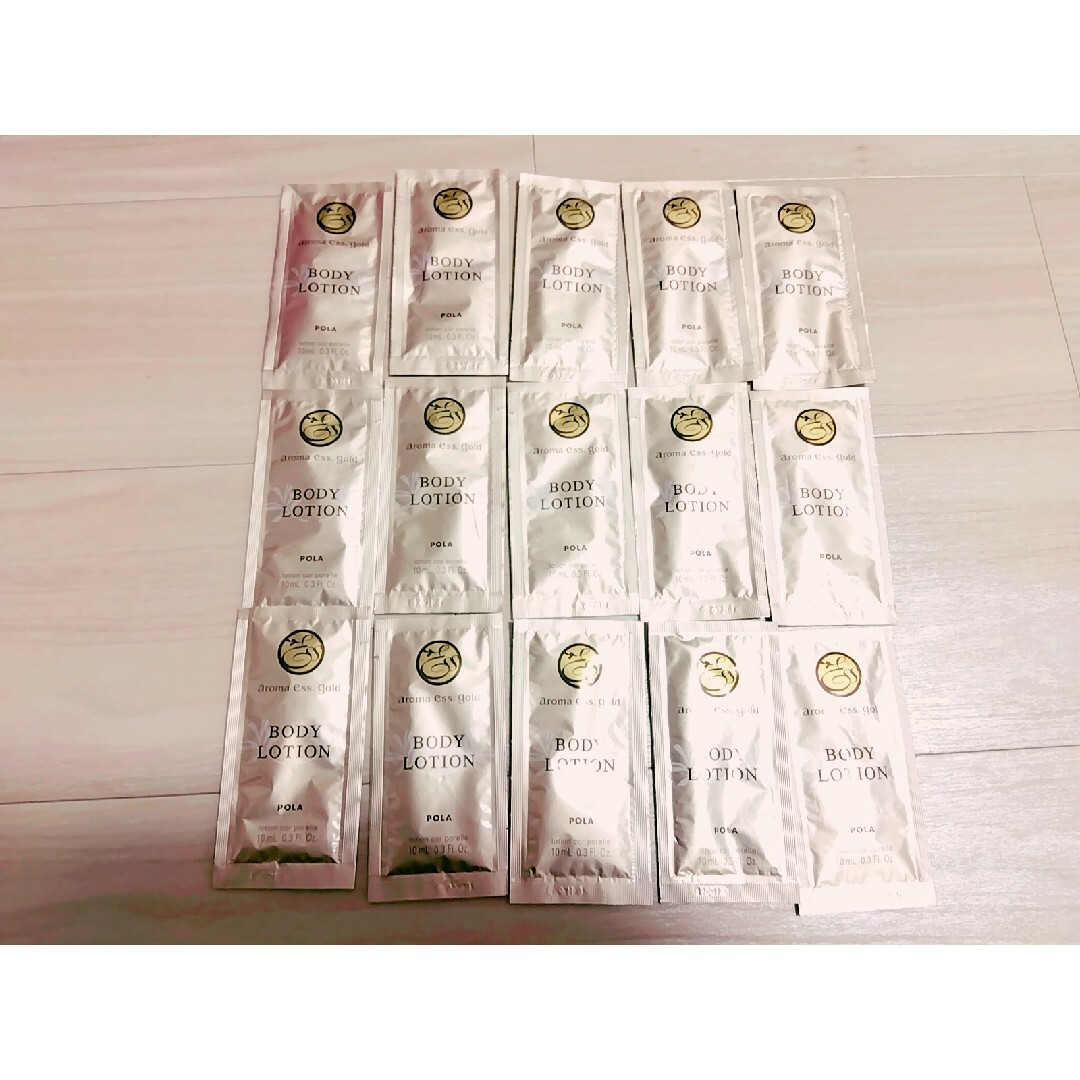 POLA(ポーラ)のアロマエッセゴールド　ボディローション　１５袋 コスメ/美容のボディケア(ボディローション/ミルク)の商品写真