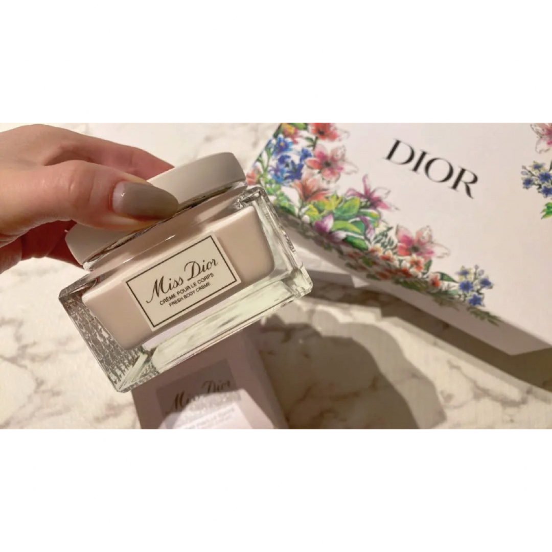 Christian Dior(クリスチャンディオール)のミスディオール　ボディクリーム　未使用　おまけ付き コスメ/美容のボディケア(ボディクリーム)の商品写真