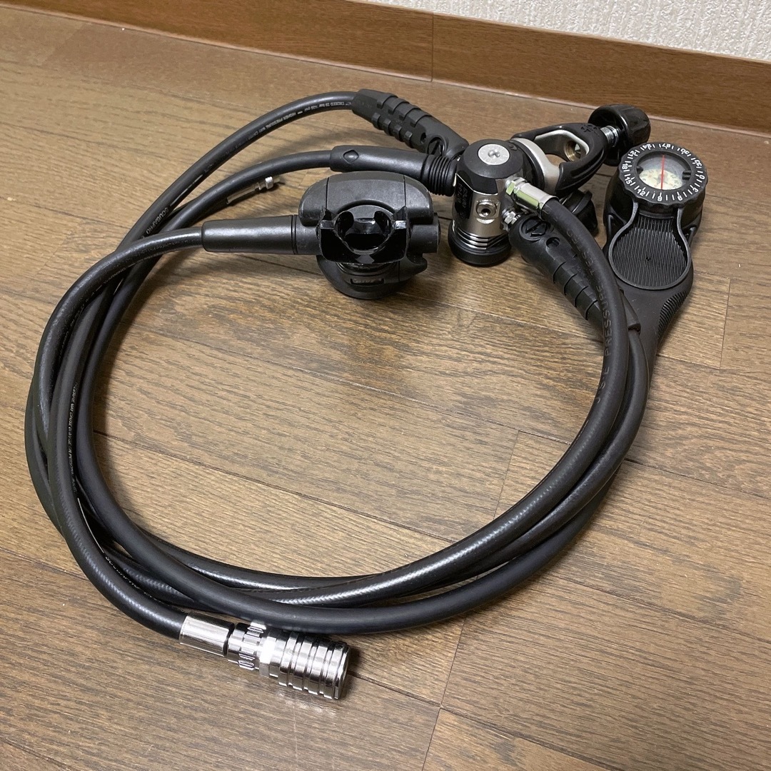 ダイビング器材 レギュレーター スキューバプロ 逸品 スポーツ