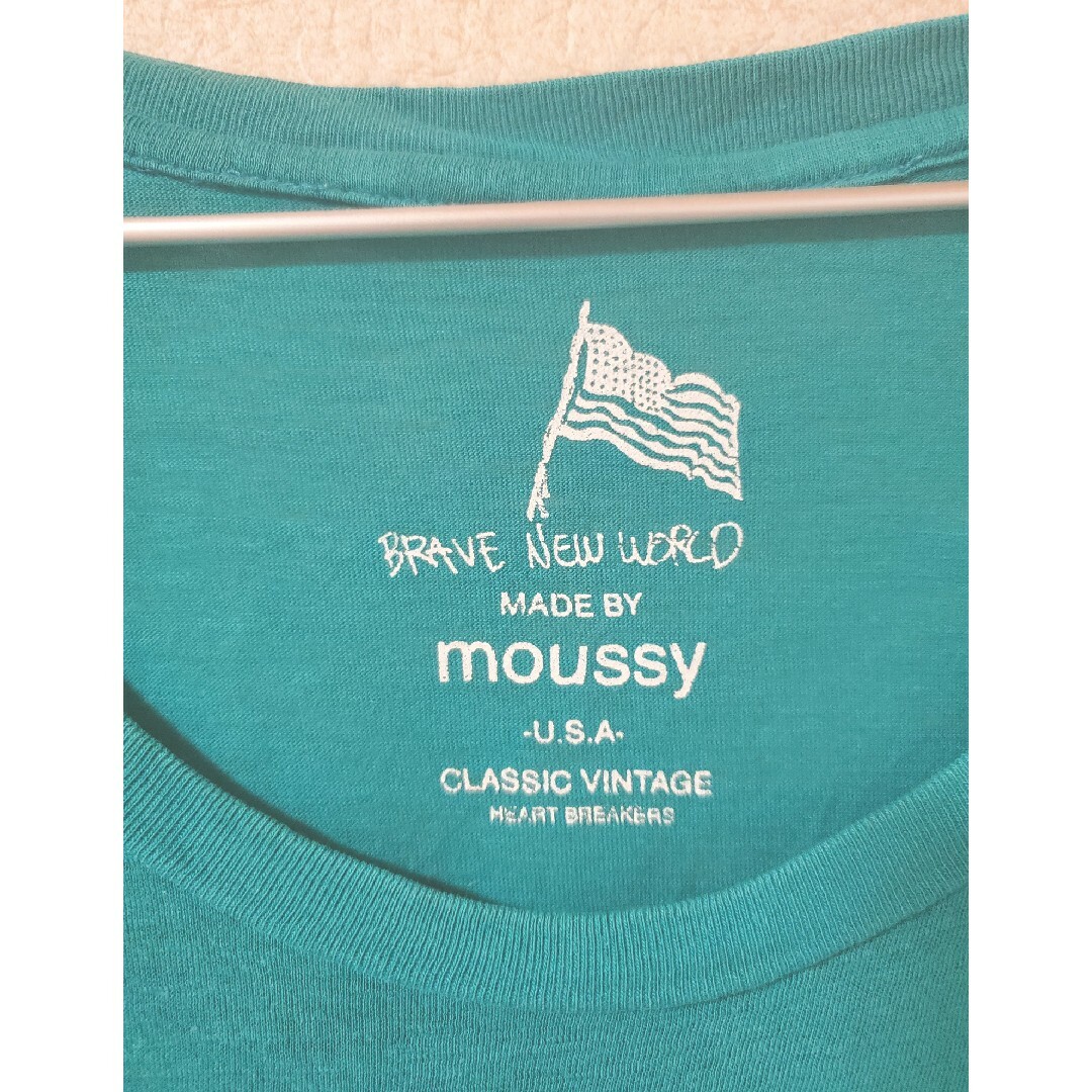 moussy(マウジー)のmoussy t-shirt マウジー Tシャツ 古着 vintage レディースのトップス(Tシャツ(半袖/袖なし))の商品写真