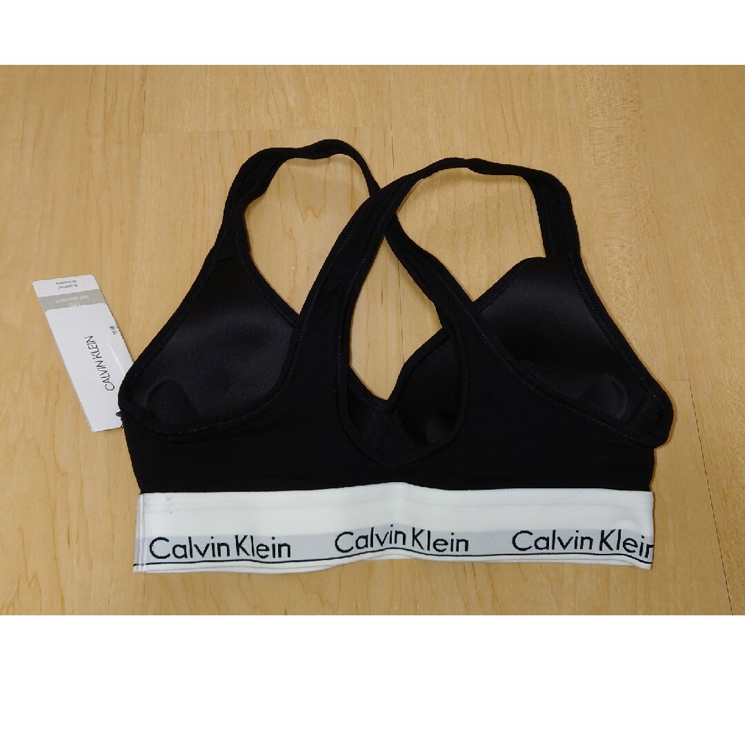 Calvin Klein(カルバンクライン)の【新品】カルバンクライン  スポーツブラ    XS  2枚セット レディースの下着/アンダーウェア(ブラ)の商品写真