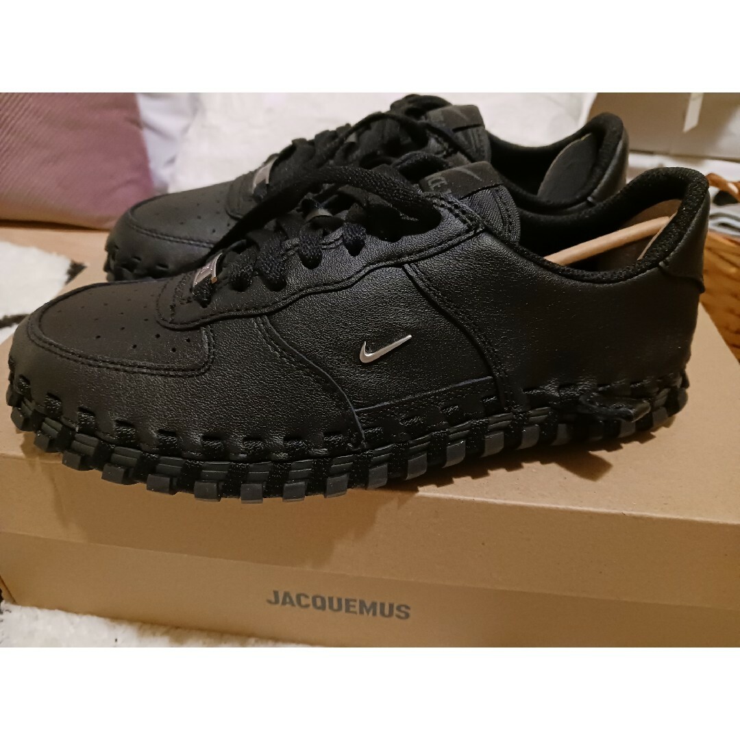 NIKE(ナイキ)のjacquemus NIKE Jforce1 24.5cm レディースの靴/シューズ(スニーカー)の商品写真