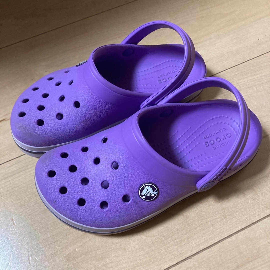 crocs(クロックス)のクロックス　18.5センチ　パープル キッズ/ベビー/マタニティのキッズ靴/シューズ(15cm~)(サンダル)の商品写真