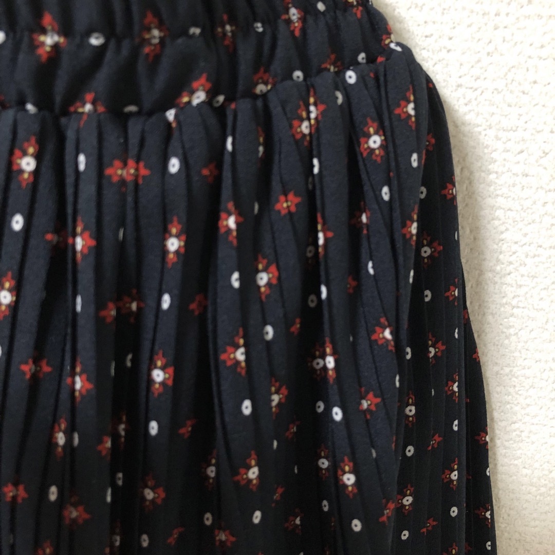 Ciaopanic(チャオパニック)の美品⭐️CIAOPANIC チャオパニックプリーツスカート 濃紺黒に近いネイビー レディースのスカート(ロングスカート)の商品写真
