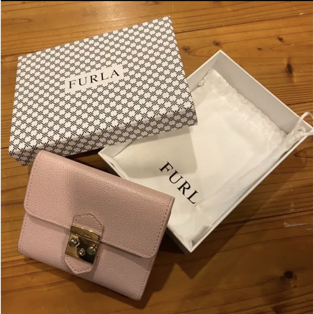 FURLA お財布