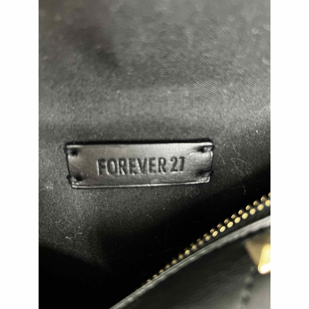 FOREVER 21(フォーエバートゥエンティーワン)のforever21 ウエストポーチ レディースのバッグ(ボディバッグ/ウエストポーチ)の商品写真