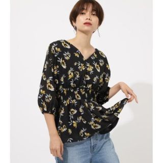 アズールバイマウジー(AZUL by moussy)のフレアスリーブ　チュニック　ブラウス　ニコアンド　ローリーズファーム　マウジー(シャツ/ブラウス(長袖/七分))