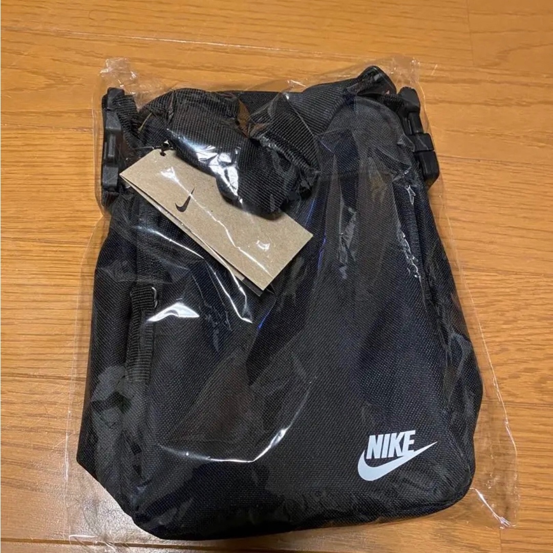 NIKE(ナイキ)のNIKE ヘリテージ クロスボディ DB0456 ショルダーバッグ  【新品】 メンズのバッグ(ショルダーバッグ)の商品写真