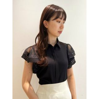 新品未使用タグ付き♪完売品☆フレイアイディー　ラッフルスリーブブラウス♪