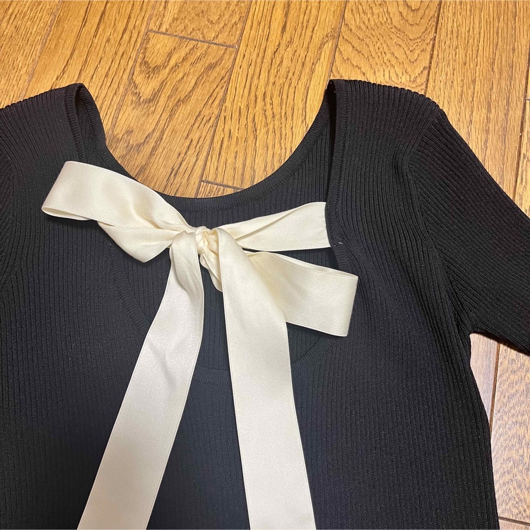 dholic(ディーホリック)のdholic 5分袖　黒　バックリボン　トップス レディースのトップス(Tシャツ(半袖/袖なし))の商品写真