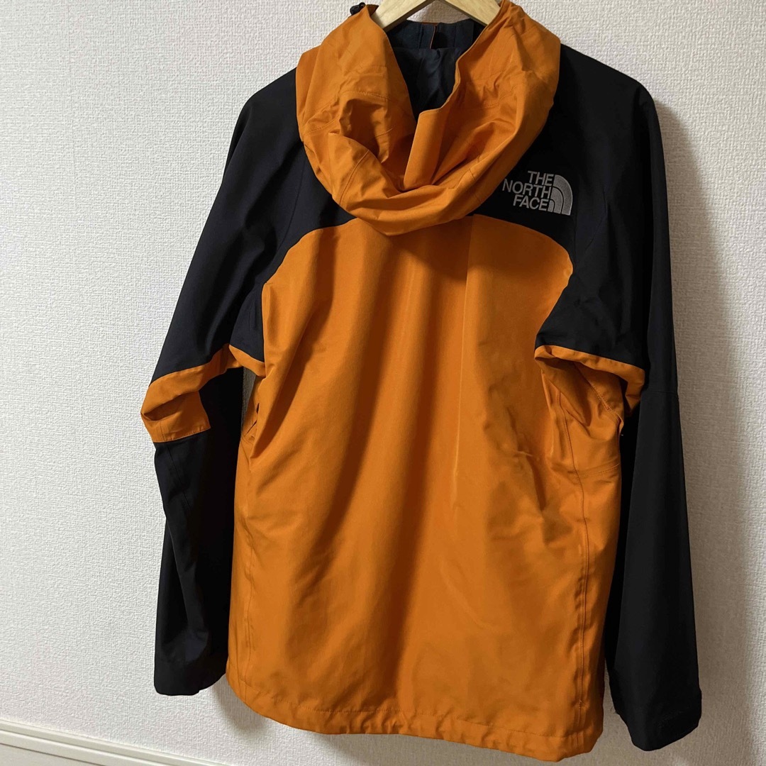 THE NORTH FACE(ザノースフェイス)のノースフェイス　マウンテンパーカー　オレンジ メンズのジャケット/アウター(マウンテンパーカー)の商品写真